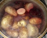 Foto del paso 1 de la receta: Ñoquis de remolacha y papa
