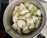 Foto langkah ke 2 dari resep Kuah Bening Labu Air.