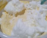 Foto langkah ke 5 dari resep Marmer Cake Law Thomas.