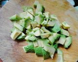 Foto del paso 3 de la receta: Guiso de merluza con aguacate