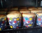 Foto langkah ke 7 dari resep Cupcake Lapis Surabaya.