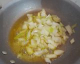 Foto langkah ke 2 dari resep Ayam Cincang Kecap.