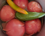 Foto del paso 2 de la receta: Bisteces de puerco en salsa de jitomate