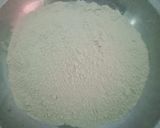 A picture of step 1 of Naram Naram Garam Garam Haseen Phulka.