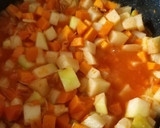 Foto del paso 3 de la receta: Sopa de verduras😀🥔🥕🍅🥦