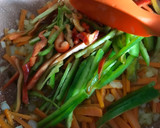 Foto del paso 7 de la receta: Noodles de huevo al estilo oriental, con setas namiko, para vegetarianos
