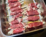 Foto langkah ke 1 dari resep Beef Enoki.