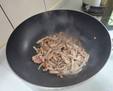 最下飯的便當菜-洋蔥炒肉絲的食譜步驟3照片