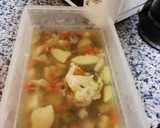 Foto del paso 3 de la receta: Filetes de merluza, menestra de verduras, papas y coliflor 🐠🥗