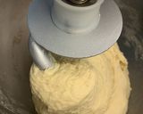 Hình bước làm 2 của món Cheesy Japanese Milk Bread