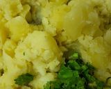 આલૂ પરાઠા (Aloo Paratha Recipe In Gujarati) રેસીપી સ્ટેપ2ફોટો