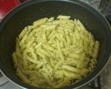 Foto del paso 1 de la receta: Pasta con salsa de carne y ensalada
