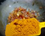 A picture of step 6 of South Indian spicy prawn gravy.