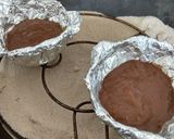 A picture of step 3 of Cream filled chocolate muffins.