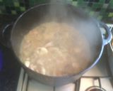 Foto del paso 3 de la receta: Pollo al spetzzatino con ajo, romero y papas