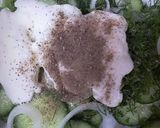 عکس مرحله 2 از دستور سالاد خیار و پیازچه🥗