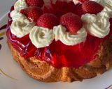 A picture of step 9 of Eggless trifle cake.