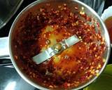 A picture of step 2 of Thai Honey Chilli Sauce.