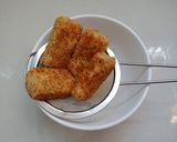 Hình bước làm 4 của món Đậu hủ tẩm mè chiên xù - Canh rong biển hạt sen