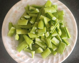 நிலக்கடலை கொத்தவரை குழம்பு (Groundnut cluster bean Gravy) ரெசிபி ஸ்டேப் 2 புகைப்படம்