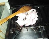 A picture of step 2 of Anday wala burger.