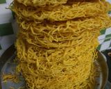 A picture of step 7 of Besan sev (Gram flour sev).