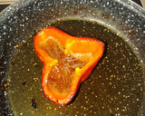 Foto del paso 2 de la receta: Secreto con pimientos y huevos rotos