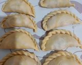 Foto langkah ke 12 dari resep Karipap (pastel singapura) isi kentang dan ayam.