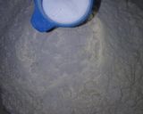 A picture of step 1 of Pizza Without Oven.