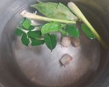 Foto langkah ke 1 dari resep Soto Ayam kentang krispi.