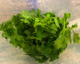 Foto del paso 2 de la receta: Ajo y perejil en aceite
