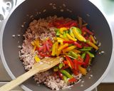 Foto del paso 3 de la receta: Pasta con salsa de pavo, pimientos y champiñones