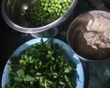 A picture of step 1 of Methi Malai Matar.