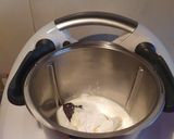 Foto del paso 4 de la receta Tarta 🍰 de galleta🍪tres chocolate🍫TM5 paso a paso