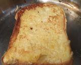 รูปขั้นตอนการทำที่ 4 ของ French Toast กับ Cream Cheese Scrambled Egg