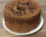 Foto langkah ke 7 dari resep Choco Chips Ciffon Cake.
