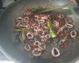 Foto langkah ke 3 dari resep Cumi masak tinta hitam.