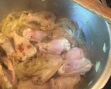 Foto del paso 2 de la receta: Pollo con cebolla al limón