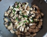 Foto del passaggio 5 della ricetta Risotto con funghi e zucca