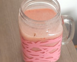 Foto del paso 2 de la receta: Licuado de fresa