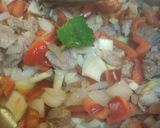 Foto del paso 2 de la receta: Caracoles guisados con lomo