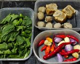 Foto langkah ke 1 dari resep Bakso Kuah Seblak.