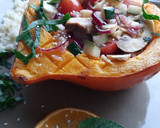 Foto del paso 1 de la receta: Calabaza rellena vegana de bulgur con verduras en adobo de naranja y lima