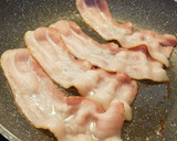 Foto del paso 1 de la receta: Bacon y huevo frito