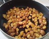 A picture of step 1 of Papas con huevo n veggies.