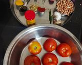 A picture of step 1 of Stuffed Tomato.