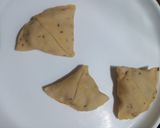 A picture of step 1 of Samosa 🤤.