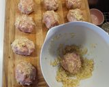 A picture of step 2 of Slider smash chicken burgers.
