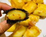 Hình bước làm 6 của món Vào bếp cùng con: bánh khoai tây bọc phô mai chiên (potato mochi) cho ngày mưa hoặc không