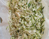Foto del paso 1 de la receta: Espaguetis de calabacín (horno)